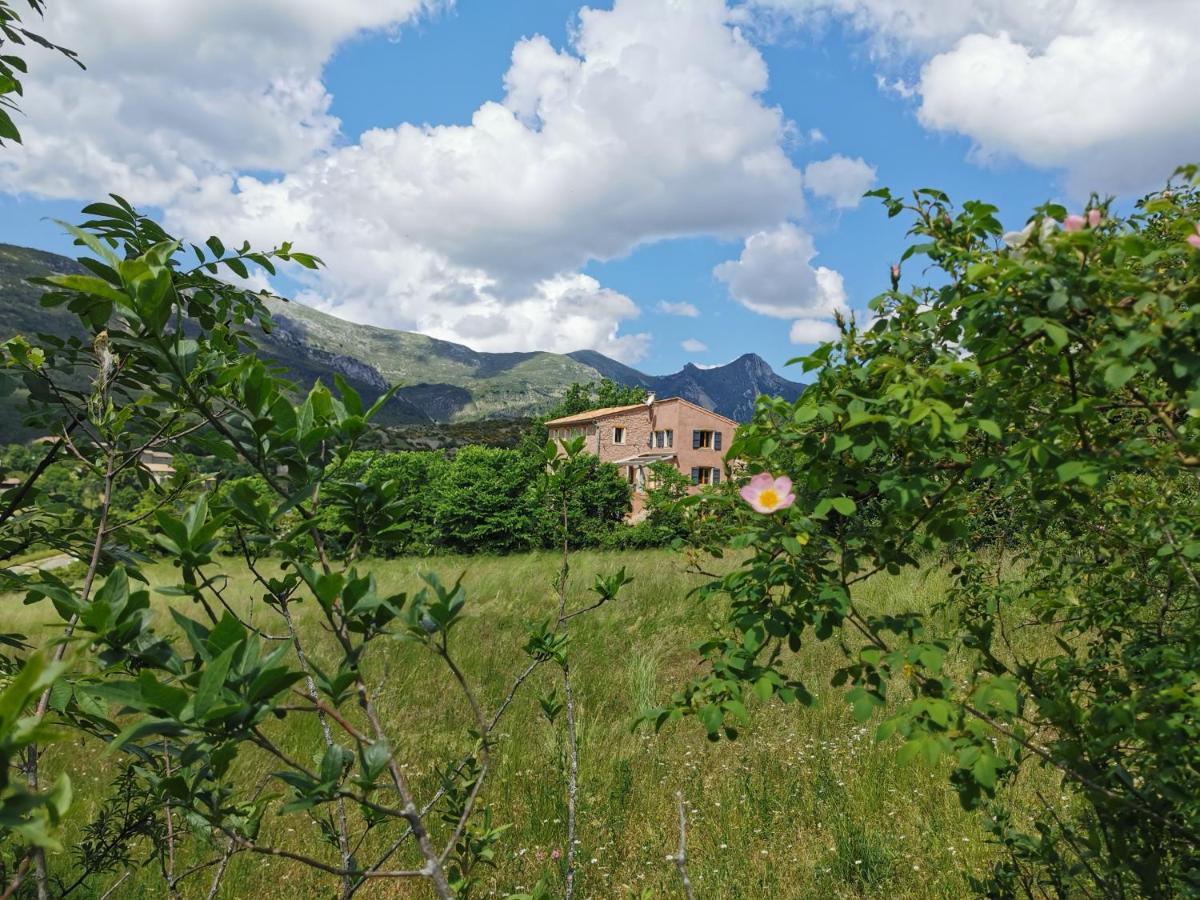 La Peyregoune, Logement En Pleine Nature Et Table D'Hotes Blieux 外观 照片