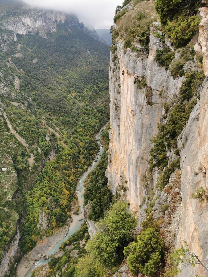 La Peyregoune, Logement En Pleine Nature Et Table D'Hotes Blieux 外观 照片